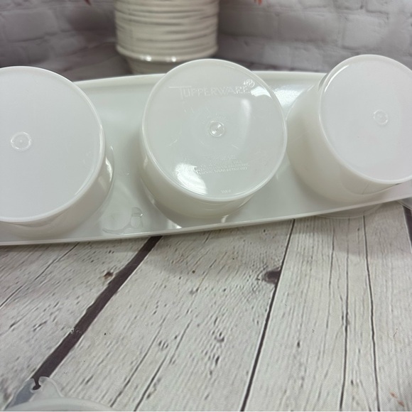 vintage tupperware planter tray/ condiment tray with seals food prep entertain - Picture 6 of 12